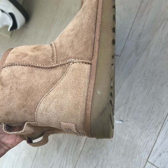 Short Ugg boot in size women’s 8 - Picture 6 of 14